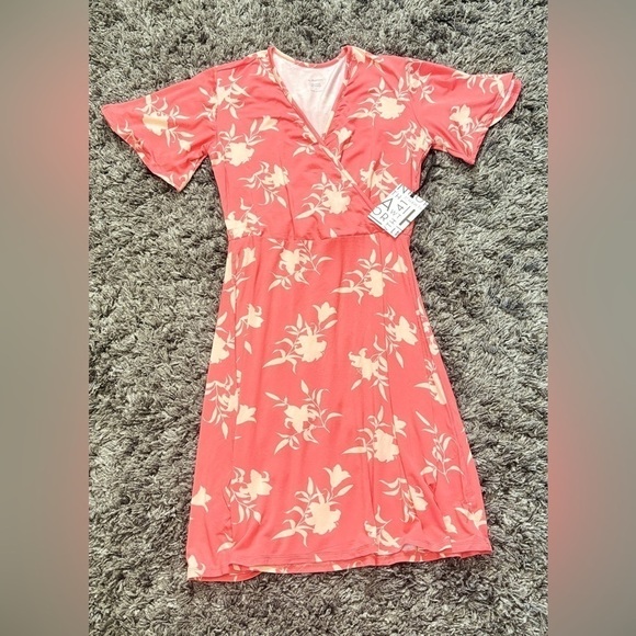 41 Hawthorn Dresses & Skirts - 41 Hawthorn Coral Floral Dress